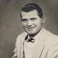 Search Robert Mcneil Obituaries and Funeral Services