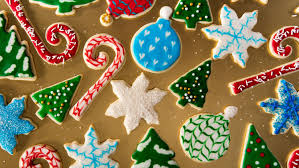 The techniques i'm using today are for people familiar with royal icing and. A Royal Icing Tutorial Decorate Christmas Cookies Like A Boss
