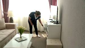 Dragă utilizator, acest buton îl poți folosi doar dacă ești înregistrat pe site. Vietnamezi AngajaÈi Pe Litoral In Locul Tinerilor Care RefuzÄ Joburile Salariul Oferit Pentru O CameristÄ Www Stirileprotv Ro