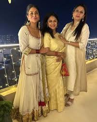 Shefali Shah (@shefalishahofficial) • Instagram photos and videos