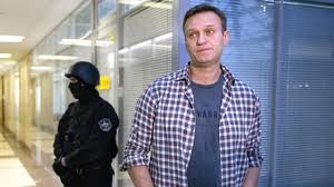 Aktuelles zum russischen oppositionsführer nawalny. Russland Vergifteter Nawalny Kann Krankenbett Zeitweise Verlassen Augsburger Allgemeine