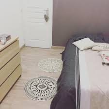 2 Tapis Ronds A 7 100 Coton Made In Babou Ont Pris Place Au Pied Du Lit De Leblogdes5filles Home Decor Home Decor