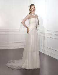 Os Presentamos La Coleccion De Vestidos De Novia Boheme 2014 De La Firma Villaisbysara Wedding Dresses Wedding Dresses Beaded Dresses
