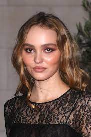 Show more posts from lilyrose_depp. Lily Rose Depp Starportrat News Bilder Gala De