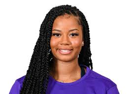 Carole Miller's Instagram, Twitter & Facebook