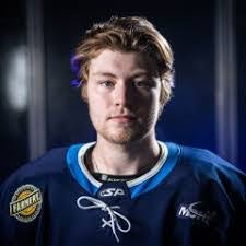 Derrick Lange's Instagram, Twitter & Facebook