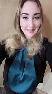 Can someone do a professional headshot of me please. Thank you