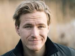 Aron Anderson's Instagram, Twitter & Facebook