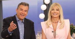 Φαιη σκορδα και γιαννησ λιαγκασ απολαμβανουν το παιχνιδι τουσ. Giwrgos Liagkas Se Faih Skorda Ekei Epni3a Ton Xwrismo Mas Emeine Afwnos O Basilwttos