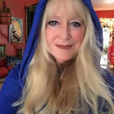 Love this. Seniors in the 70's and Queen-agers now. 👌😊❤️