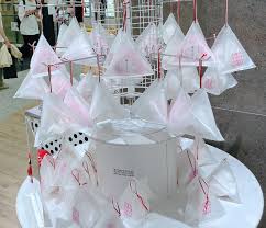 久しぶりに「綿菓子」を食べたら、日常の緊張をほんの少し忘れることができた  京綿菓子『zarame』 | ロケットニュース24