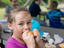 Know a child who could use a little extra support this summer? Our Summer  Food Service Program has free meals for kids and teens all summer long. 🍎  No sign-up. No paperwork.