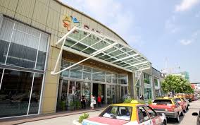The dataran pahlawan melaka megamall is a popular shopping megamall in bandar hilir, melaka malaysia. Where To Shop