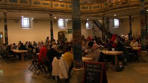 Sie ist große kreisstadt und größte stadt des landkreises göppingen und bildet als teil der region stuttgart ein mittelzentrum für die umliegenden gemeinden. Vesperkirche Hat Geoffnet