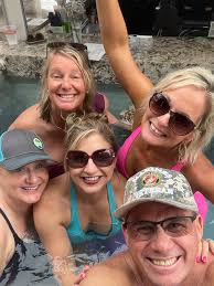 Danielle Franz (@danifranz)