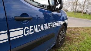 Maxime gaget a été battu par sa compagne pendant près de deux ans. Indre Et Loire Un Retraite Tue Sa Femme A Cheille Pres D Azay Le Rideau
