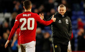 José diogo dalot teixeira date of birth: Manchester United Fans Prefer Diogo Dalot To Aaron Wan Bissaka After 6 0 Win Footballfancast Com