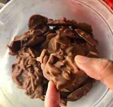 Kalau dengan biskut coklat ni, sebalang boleh hadap. Coklat Cadbury Gantikan Coklat Masakan Biskut Badam Ni Lagi Sedap Awesome Pa Ma