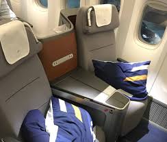 First class features lufthansa's new first class suite, now situated on the main deck. Review Long Haul Business Class With Lufthansa Travel Dealz Eu
