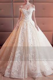 Avec la dentelle, tout est possible ! Robe De Mariee Bustier Pas Cher Ivoire En Dentelle Broderie Pour Mariage Ref M378 Robes De Mariee