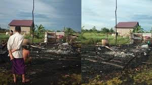 Tindih dengan plastik berisi air. Cuaca Ekstrem Rumah Warga Batu Layang Hangus Tersambar Petir Sampai Rata Dengan Tanah Halaman 2 Tribun Pontianak