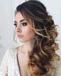 Half Up Half Down Wedding Hairstyles Ideas Half Up Half Down Wedding Hairstyles Side Swept Curly Elstil In 2020 Wedding Hair Down Wedding Hair Side Half Up Half Down