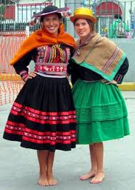 Traditional methods of hand crafting. 17 Best Traditional Dresses From Peru Ideas Traditional Dresses Peru Dresses