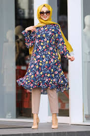 Neva Style Cicek Desenli Lacivert Tesettur Tunik 2195l Tesetturisland Com Mutevazi Kiyafetler Tunik Moda Stilleri