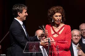 Submitted 24 days ago by nickmoscovitz. Sophia Loren 85 Looks Radiant As Her Son Carlo Ponti Jr Hands Her The Lifetime Achievement Award Daily Mail Online