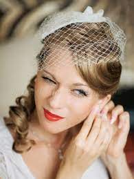 Making A Perfect Match Between Hat And Wedding Hairstyle Vintage Hairstyles Hair Styles Wedding Hairstyles