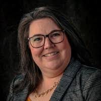 Lisa Walston's Instagram, Twitter & Facebook