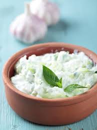 Tzatziki Original Rezept Griechischer Dip Wunderweib Tzatziki Original Rezept Tzatziki Rezept Rezepte