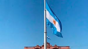 Tres días de duelo nacional y velatorio en el salón de pasos perdidos. Cinco Dias De Duelo Nacional Por Los 100 000 Muertos Por Covid 19 Inforegion
