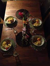 Ten Plates South African Geelrys With Beef Kerrie And Slaai South African Table Decoration Beaded Grasmat African Cuisine South African Recipes African Food