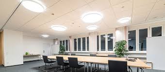 Flo ziegler, lenny nagler, lorenz nagler, leiter der radsportabteilung des fc forstern. Buro Oder Office Projekte Mit Innovativen Lichtlosungen