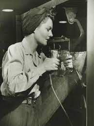1940s Hairstyles Short Blonde Wedding Hairstyles Weddings Hair Ideas Coiffures Formal Hair Side Buns Hairstyles Updo Hairs Wwii Women Working Woman 1940s Woman