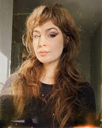 Hannah Louise's Instagram, Twitter & Facebook