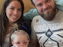 Megan Heslep's Instagram, Twitter & Facebook