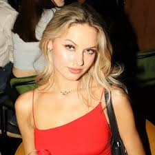 H E L E N A (@helena.silina) • Instagram photos and videos