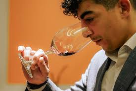 Thưởng Vang Đúng Điệu