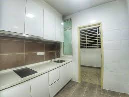 There are pleny of popular shopping malls nearby such as aeon jusco, tesco hypermarket, giant hypermarket, pasar borong and ioi citi mall. 3 Elements Seri Kembangan Realman