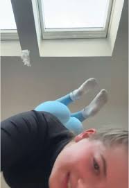 Handstand Challenge: Spannung und Spaß bei Sarah Julius Bernhart