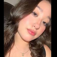 𝓘𝓽𝔃𝓮𝓵 𝓒𝓸𝓻𝓽𝓮𝓼 🌬️ (@itzel18.00)