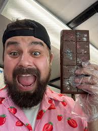 Cups, varying sizes. 12 total. The two stacks are 4 each, matching small,  medium, lg, xl. 4 set of milkshake/float glasses