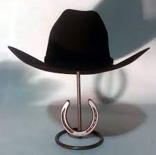 Amazon Com American Made Cowboy Hat Stand With Horseshoe Ct Free Standing Hat Racks Cowboy Hat Rack Cowboy Hats Hat Display
