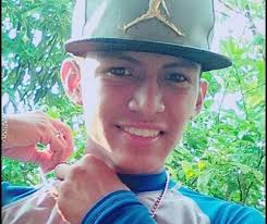 Hoy Gerald Vázquez estaría cumpliendo 21 años si el gobierno no lo hubiese  matado. No quiero ver los vídeos de su último suspiro, solo aquellos donde  baila con euforia. Recordemos así, que