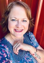 Candice Chandler's Instagram, Twitter & Facebook