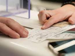 Converting a Visit Visa to a Residence Permit in the UAE