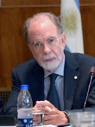 Fraga prepara un drástico ajuste en la superestructura del Banco Nación