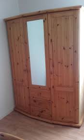 Les modèles que vous vous proposons peuvent ainsi offrir plusieurs fonctions. Achetez Armoire 3 Portes Occasion Annonce Vente A Loudeac 22 Wb156666965